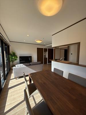 リビング　約１２．３帖　別角度