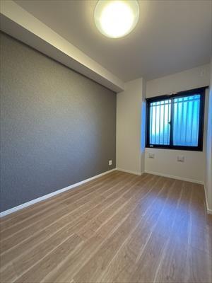 北西側洋室　約５．０帖