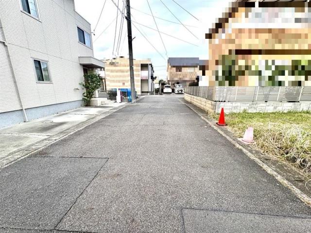 前面道路含む現地写真  写真撮影日：2025-11-26