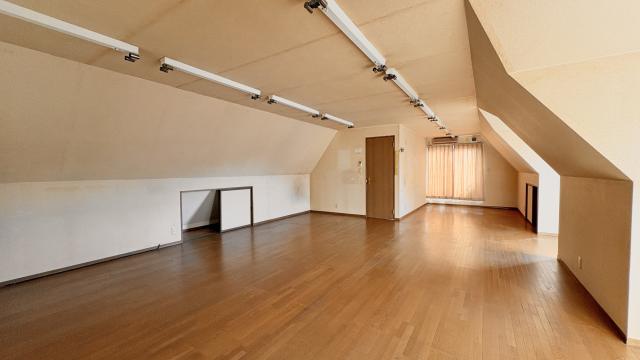 リビング以外の居室  写真撮影日：2025-12-18