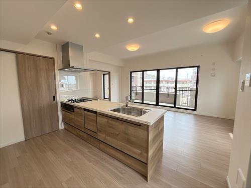 ＬＤＫ約１８．４帖－２