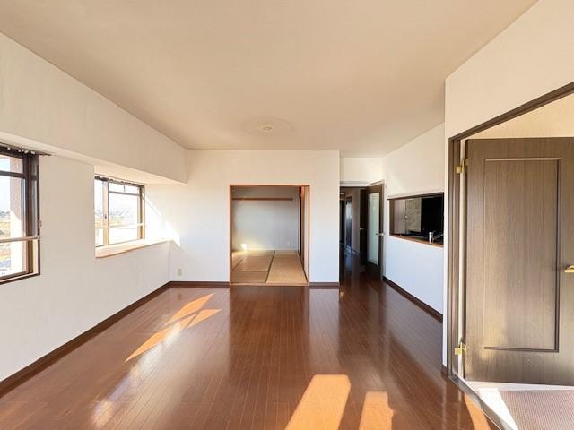 リビング  写真撮影日：2025-12-18