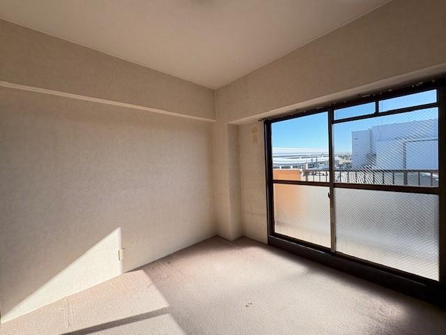 リビング以外の居室  写真撮影日：2025-12-18