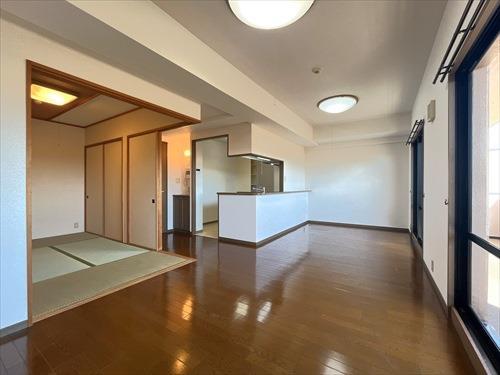 リビング・ダイニング１２．８帖－１