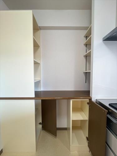 キッチン収納棚