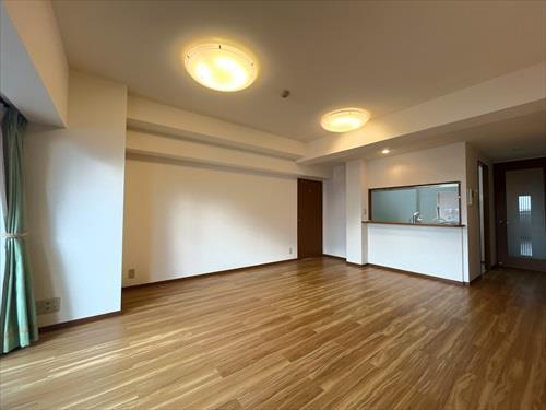 リビング・ダイニング１９．５帖－２