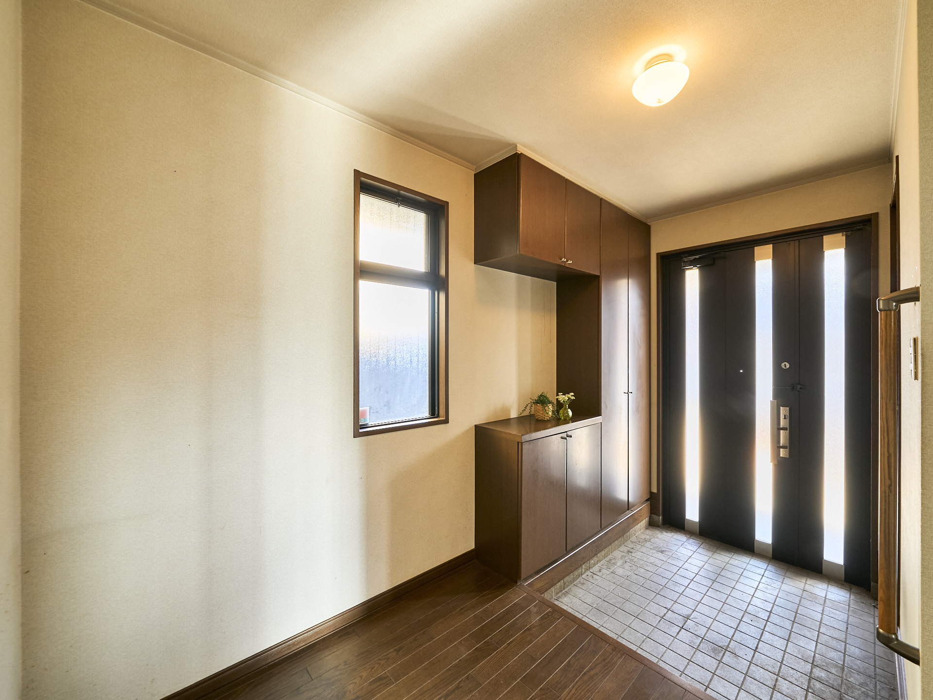 玄関内 写真撮影日：11/21/25, 12:00 AM