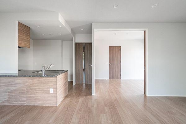 LDK約17.1帖+洋室約5.0帖