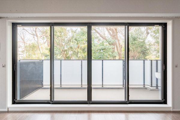 LD窓からの南東側バルコニー