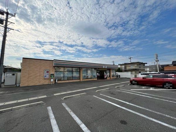 セブンイレブン七宝町桂店 350m 写真撮影日：2022-08-27