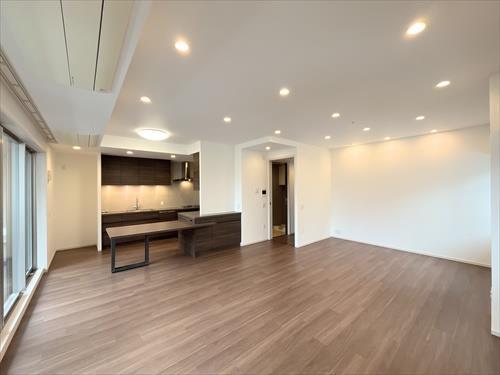 ＬＤＫ（約２５．７帖）