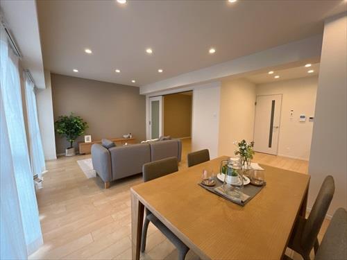 ＬＤＫ約１７．７帖－３