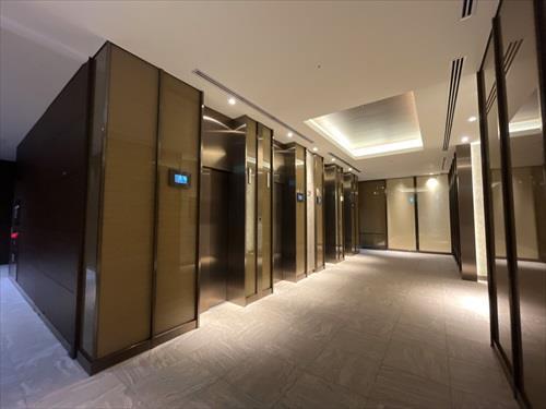 １階エレベーターホール