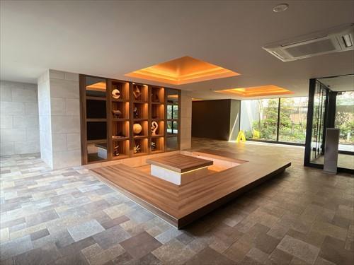 エントランスホール－１