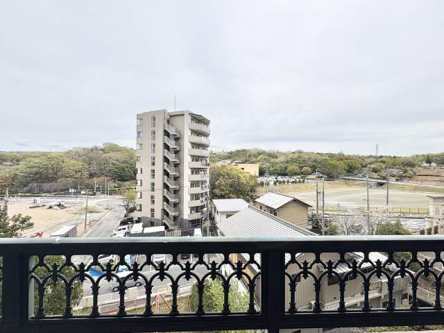 住戸からの眺望写真  写真撮影日：2026-04-05