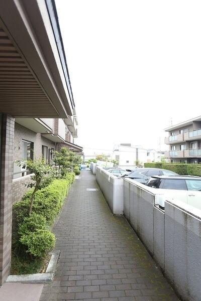 総戸数は18戸。管理会社に全部委託・日勤管理されており、共用部は手入れが行き届き、清潔です。
