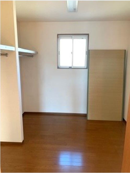 主寝室クローゼット