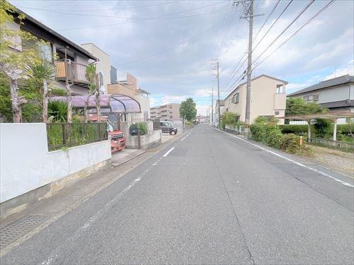 南西側前面道路２
