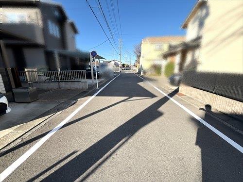 東側前面道路