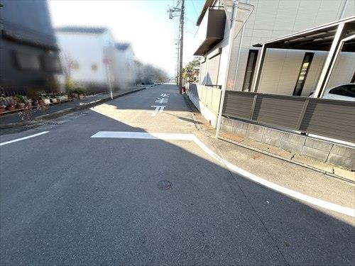 南側前面道路
