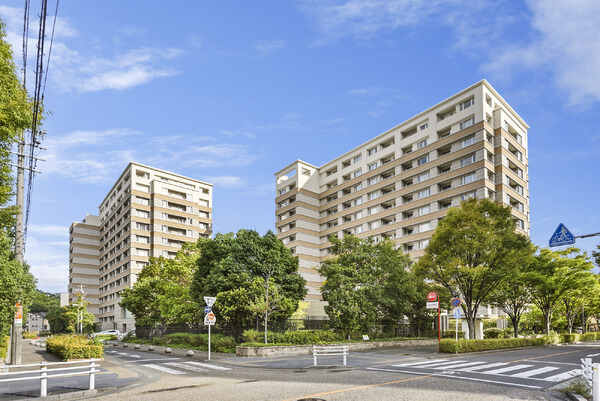 地下鉄東山線「池下」駅徒歩5分の他、地下鉄桜通線・JR中央本線が利用可能。暮らしに便利な住環境です。