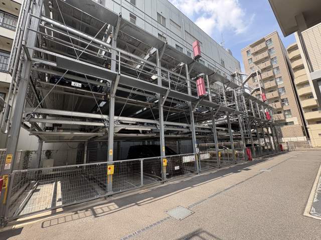 駐車場(共用設備)  写真撮影日：2026-08-21