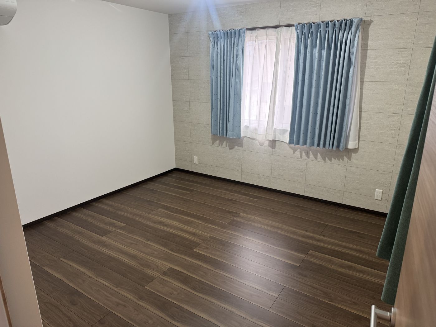 主寝室 写真撮影日：11/14/25, 12:00 AM