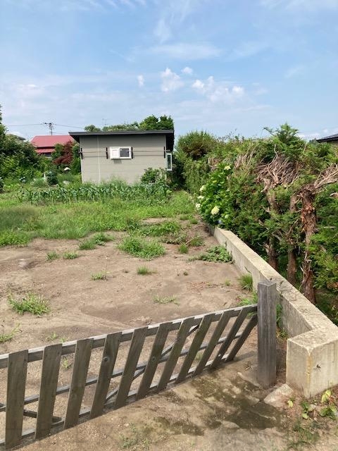 敷地内