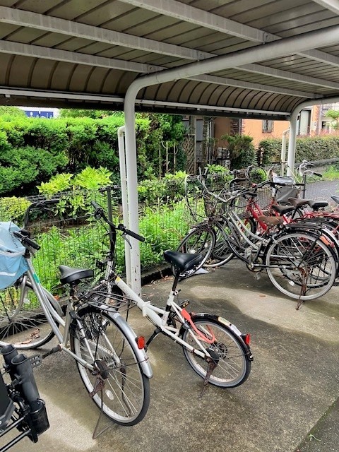 駐輪場（自転車は価格に含まれません。2024年7月撮影）