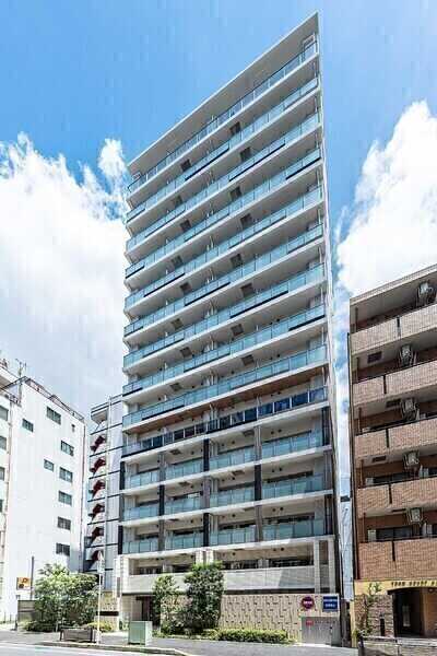 2022年2月築。RC造15階建、総戸数112戸のマンションです。ペット飼育可(細則有り)。