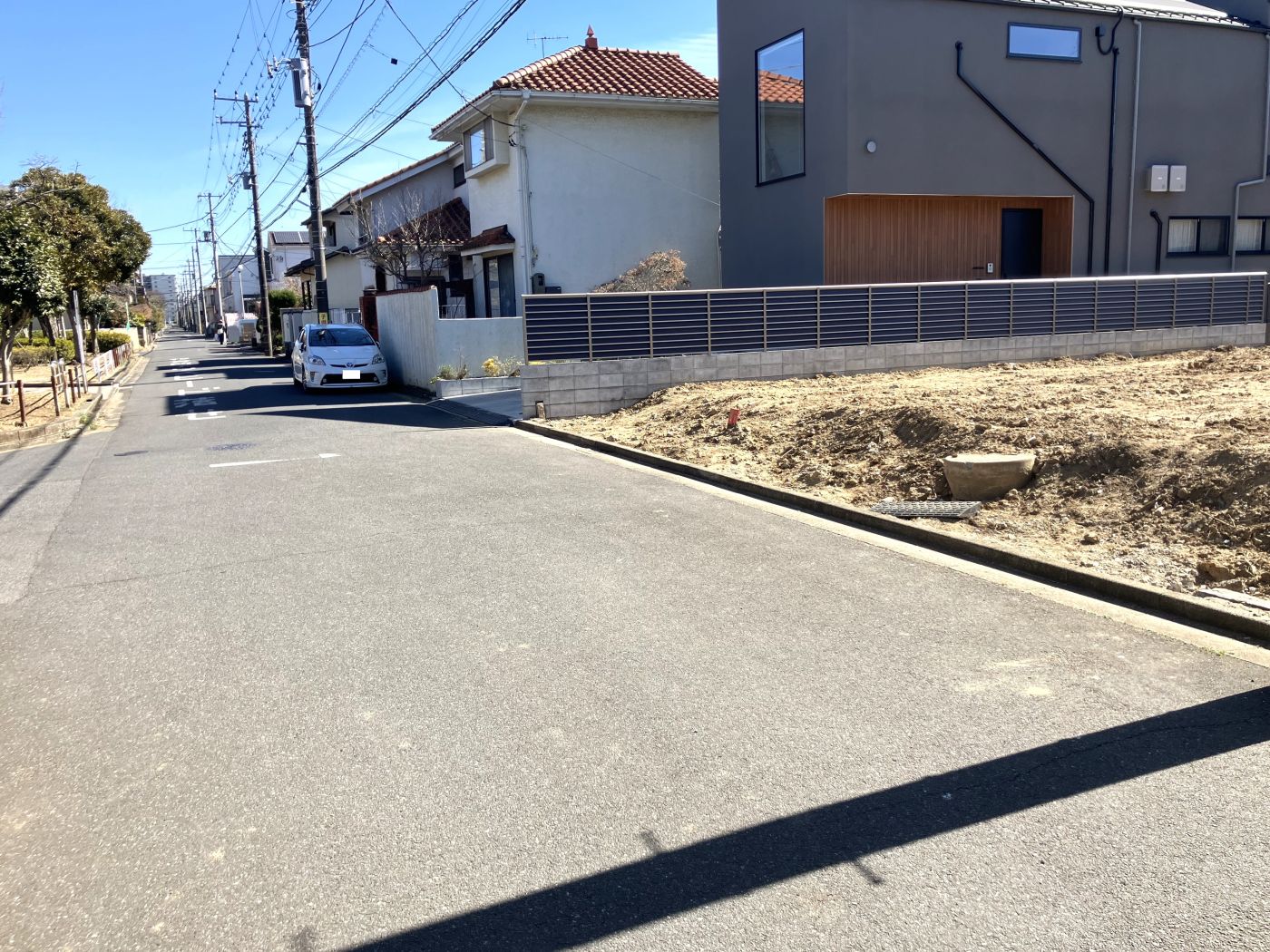 北側前面道路（2025年2月撮影）