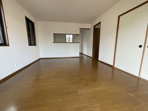 リビング  写真撮影日：2025-03-28