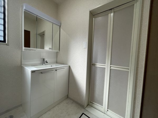 洗面台・洗面所  写真撮影日：2025-03-28