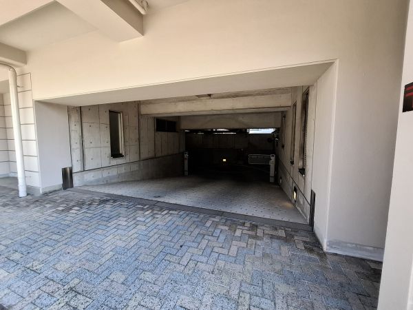 駐車場(共用設備)  写真撮影日：2025-03-23