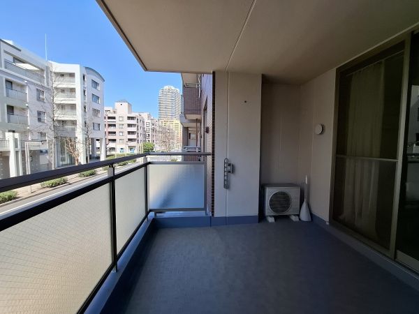 バルコニー  写真撮影日：2025-03-23