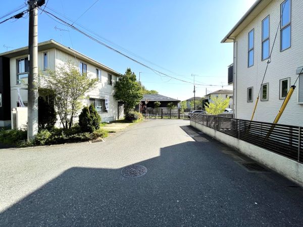 前面道路含む現地写真  写真撮影日：2025-03-24