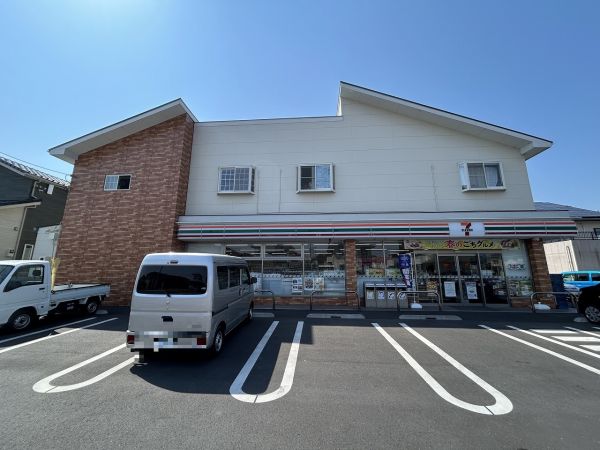 セブンイレブン木更津港南台店 950m 写真撮影日：2025-03-31 