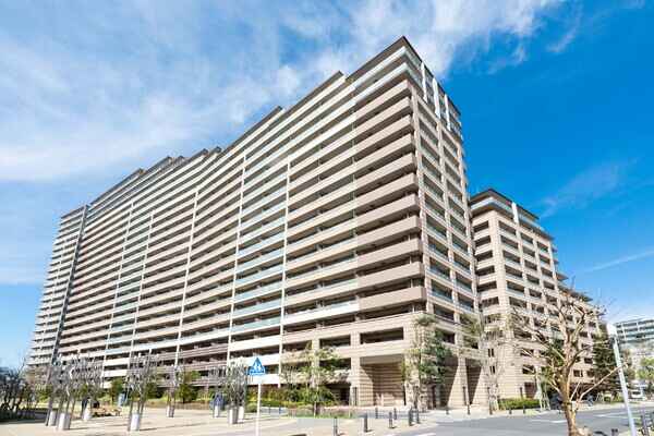 敷地面積24000m2、総戸数869戸の【奏の杜】最大規模のランドマークマンション