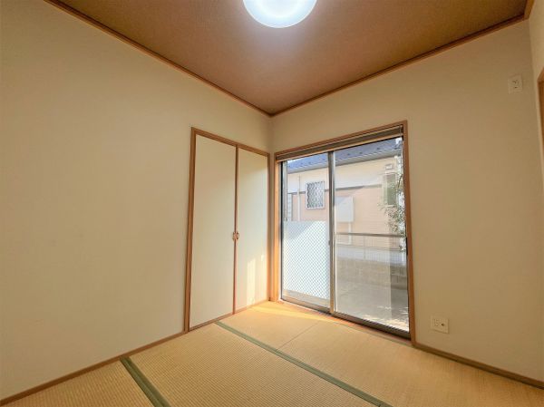 リビング以外の居室  写真撮影日：2025-04-12