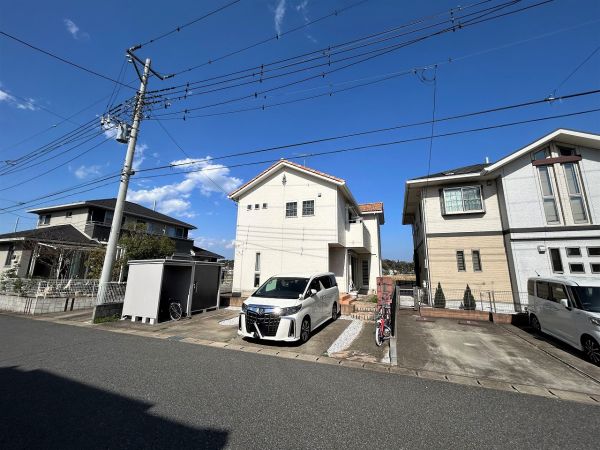前面道路含む現地写真  写真撮影日：2025-04-12