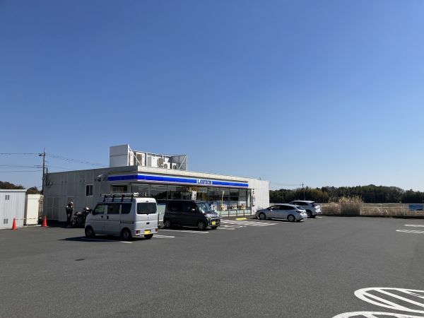 ローソン千葉中西町店 300m 写真撮影日：2025-04-12 