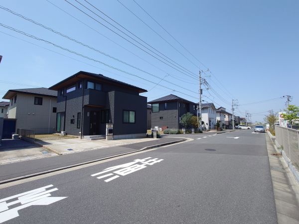 前面道路含む現地写真  写真撮影日：2025-04-24