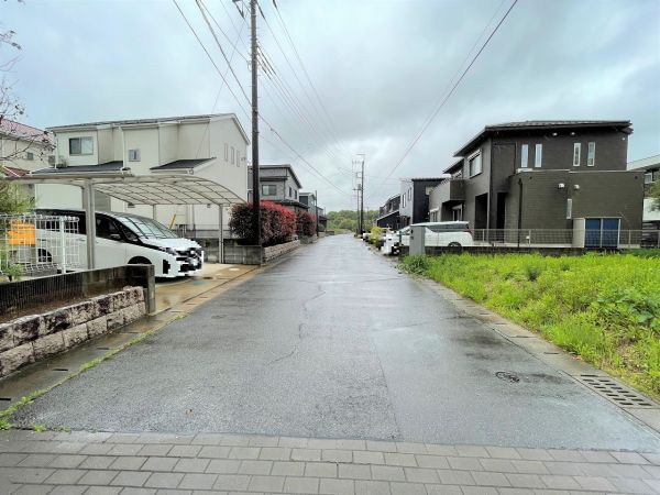 前面道路含む現地写真  写真撮影日：2025-05-02