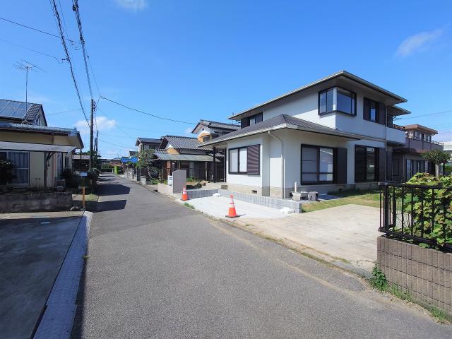 前面道路含む現地写真  写真撮影日：2025-06-08