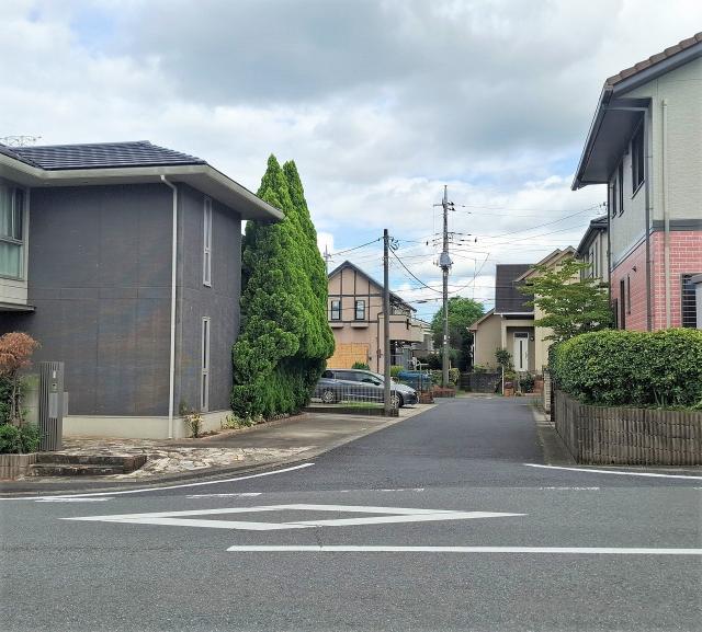 前面道路含む現地写真  写真撮影日：2025-06-28
