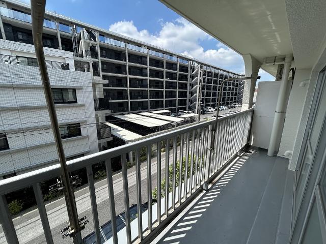 バルコニー  写真撮影日：2025-08-10
