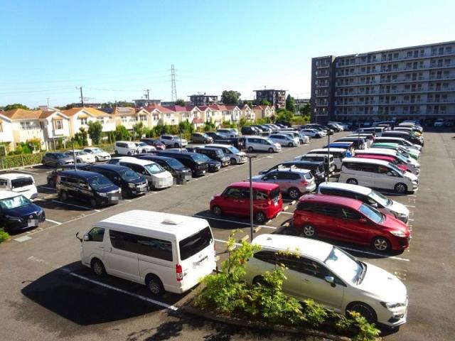 駐車場(共用設備)  写真撮影日：2025-09-06