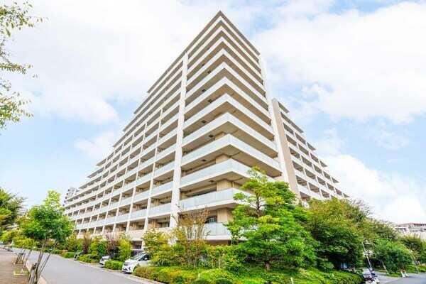 奏の杜1丁目の閑静な住宅街に佇む東急不動産分譲「ブランズシティ津田沼奏の杜」