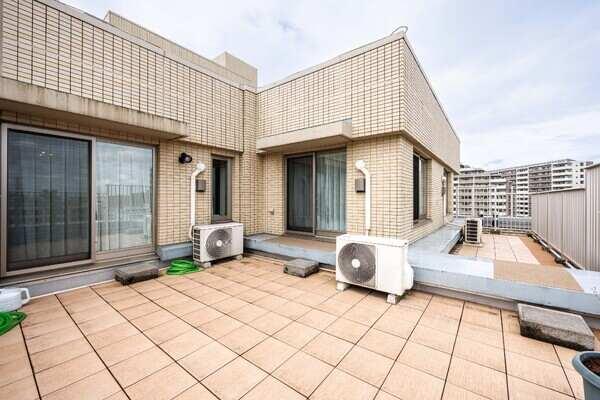 34.15m2のルーフバルコニーによりお子さんと遊んだり、家庭菜園等の趣味を楽しめることが出来ます。