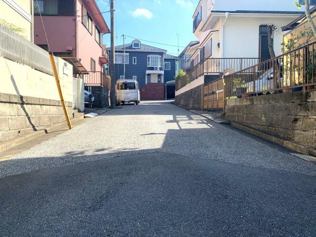 前面道路含む現地写真  写真撮影日：2025-09-28